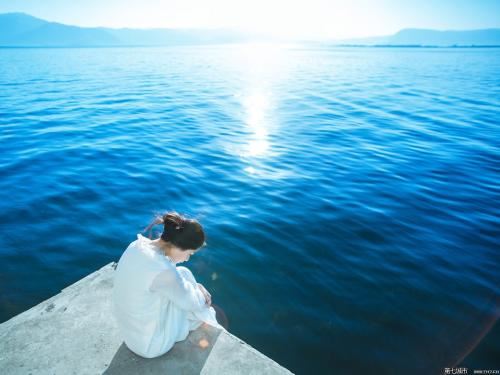 中学市场专员岗位职责