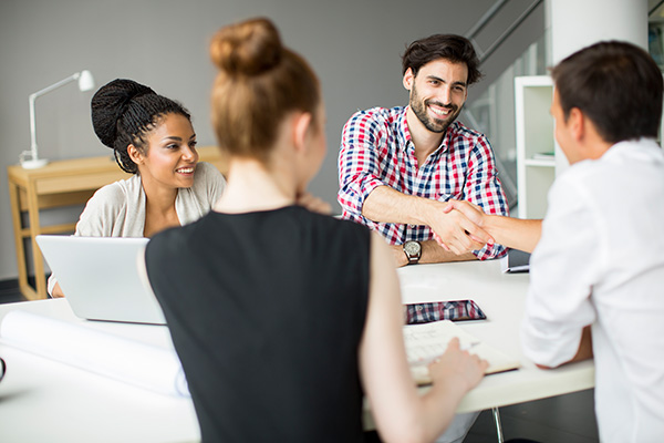 与客户开会有哪些职场礼仪需注意？